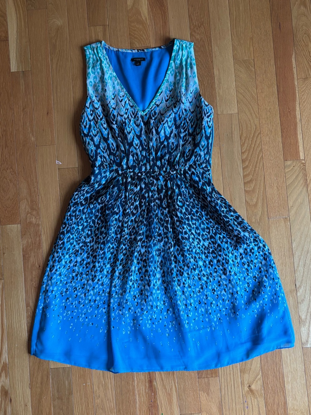 Ann Taylor Blue Ombre Animal Print V-Neck Midi Dress